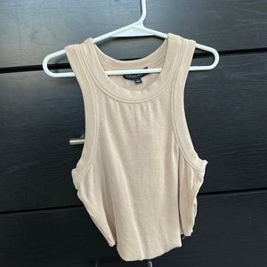 worn twice! Cropped tank top.
